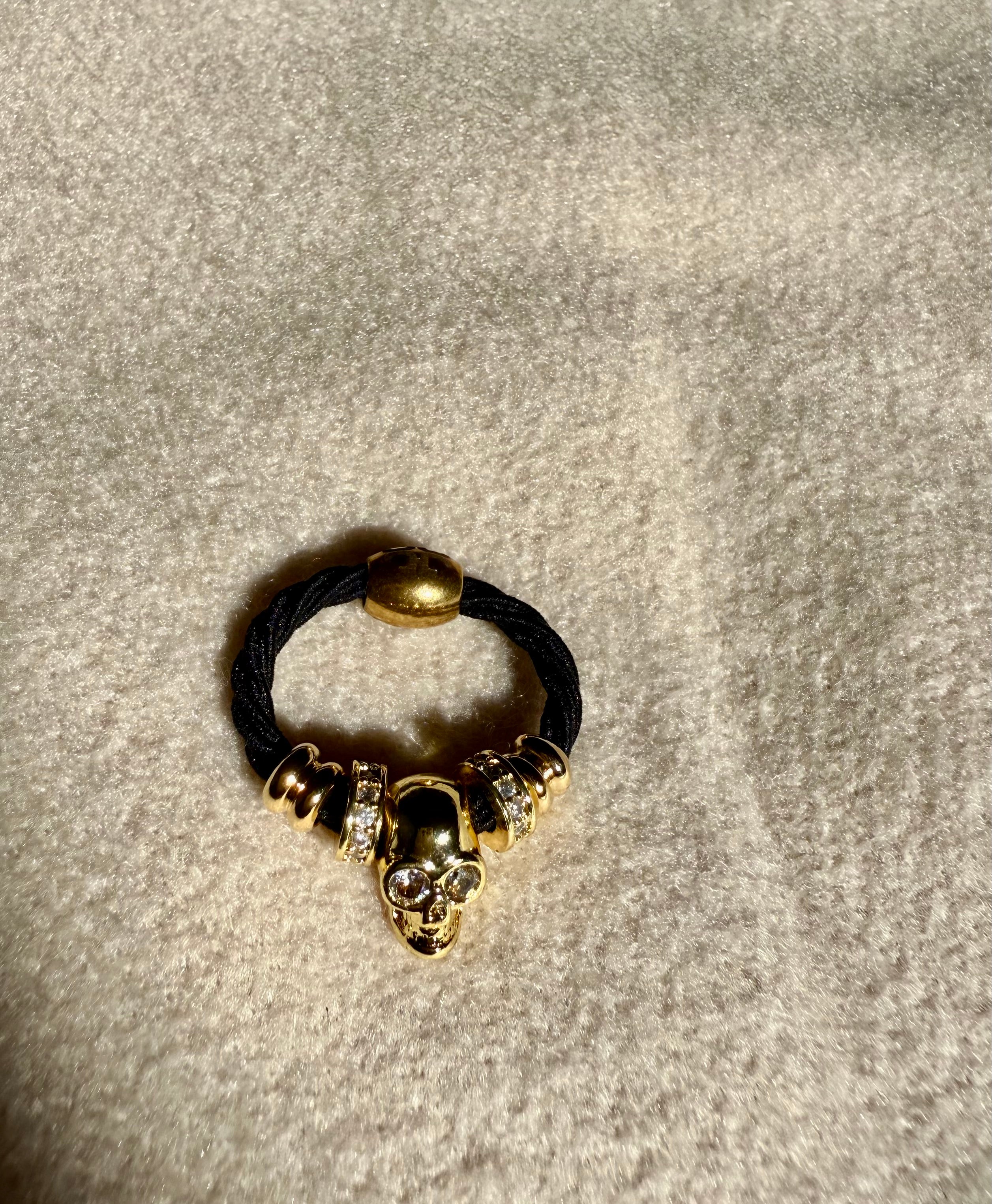 Holiday Special: Momento Mori Ringlet